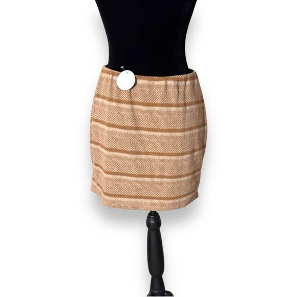 Luca + Grae NWT Bodycon Lined Lg Elastic Waist Woven Nude/Tan Stripe Mini Skirt - Picture 16 of 16